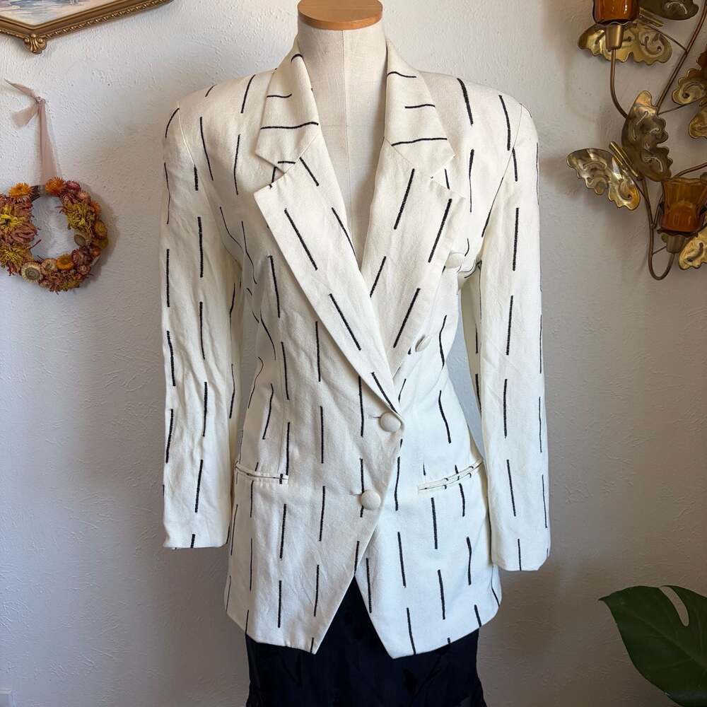 d.b. waldo Vintage Women's Cream and Black Striped Blazer Jacket